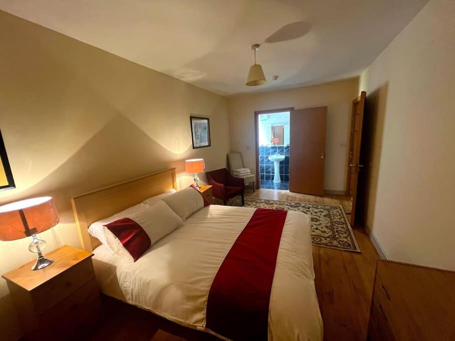 Elegant Rooms And Suites In Knock 诺克 外观 照片