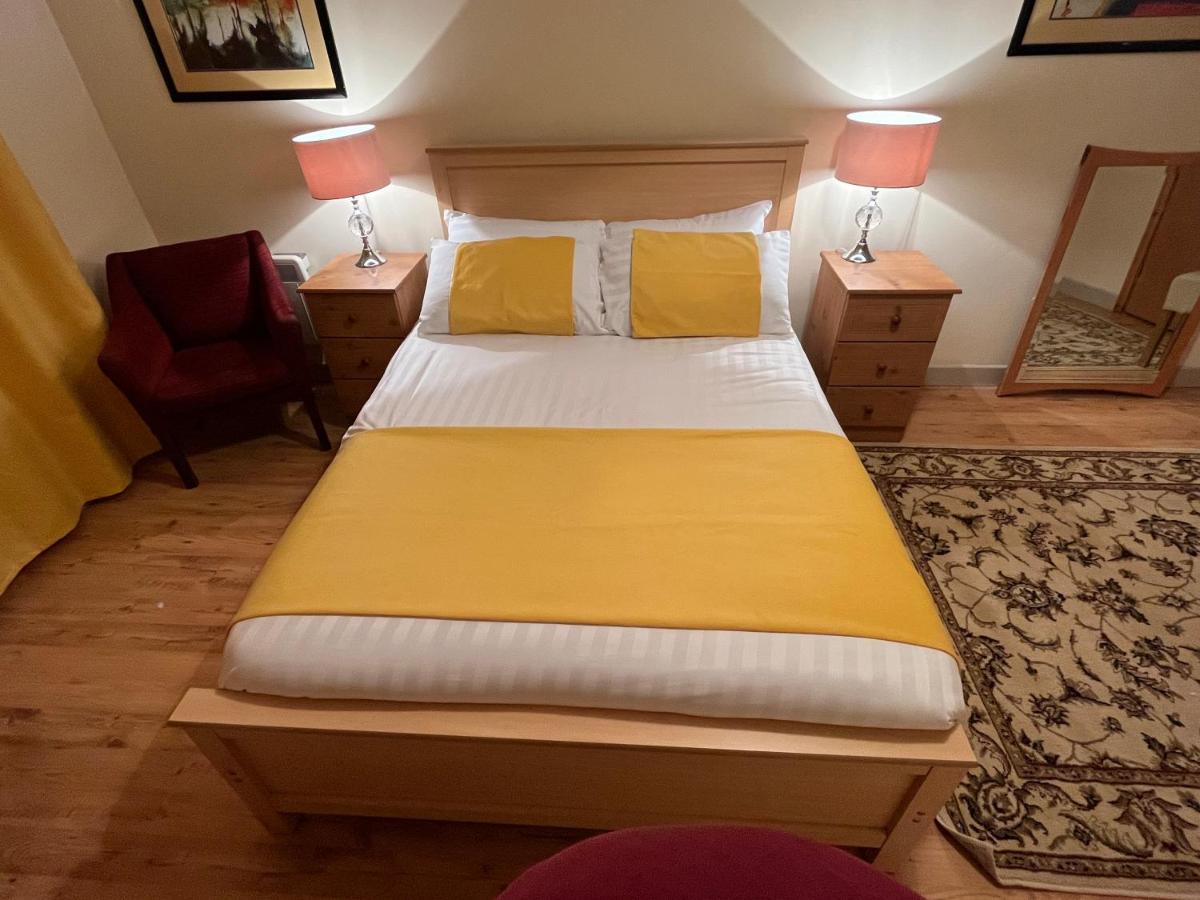 Elegant Rooms And Suites In Knock 诺克 外观 照片
